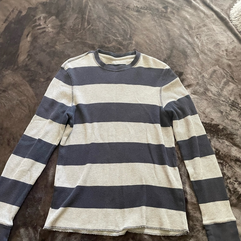 Long sleeve-Size Small